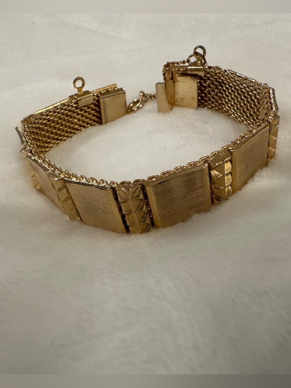 1960s or 50s vintage bracelet gold tone mid century look